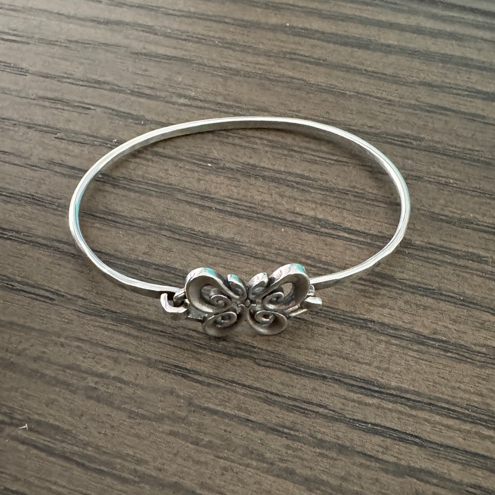 Retired James Avery Sterling Silver Butterfly Hook-On Bangle Bracelet 6.25โ - Picture 5 of 11